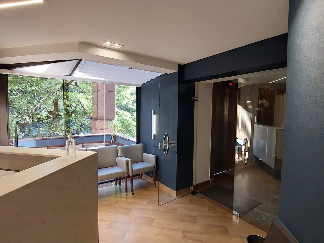 Sala de espera, consultório do Dr. Samuel Conrad
